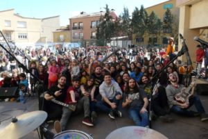 L'Avet Roig. Festa 50 anys. Creixent plegats.