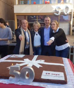 L'Avet Roig. 50 anys creixent plegats